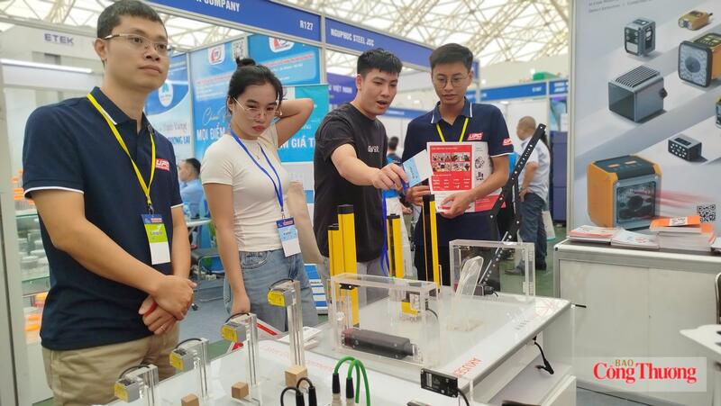 Hà Nội triển khai một số chính sách thu hút nguồn nhân lực chất lượng cao. Ảnh minh họa: Văn Thi