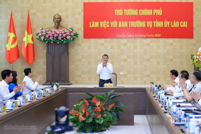 Thủ tướng Chính phủ Lê Minh Hưng làm việc với Ban Thường vụ Tỉnh ủy Lào Cai - Ảnh: VGP/Nhật Bắc