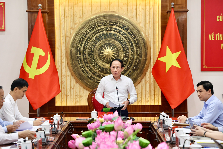 Phó Thủ tướng Lê Tiến Châu và đoàn công tác của Chính phủ làm việc với Ban Thường vụ Tỉnh ủy Thanh Hóa. Ảnh: Báo điện tử Chính phủ