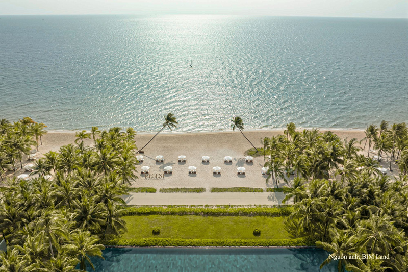 Bãi biển của khu nghỉ dưỡng Regent Phu Quoc. Ảnh: IHG