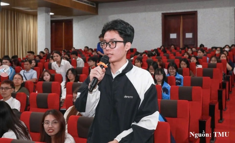Đối với trình độ đại học chuẩn đầu ra phải có yêu cầu về năng lực số, năng lực ngoại ngữ. Ảnh minh họa: TMU