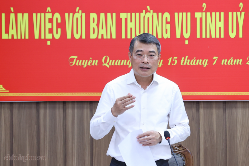 Thủ tướng đề nghị Bộ Công an tiếp tục chỉ đạo Công an tỉnh Tuyên Quang khẩn trương điều tra, xác minh làm rõ vi phạm, đối tượng trong vụ việc và trách nhiệm của các đơn vị, cá nhân có liên quan - Ảnh: VGP/Nhật Bắc
