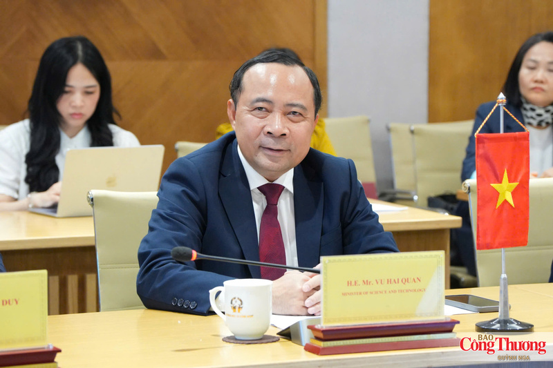 Bộ trưởng Bộ Khoa học và Công nghệ Vũ Hải Quân phát biểu