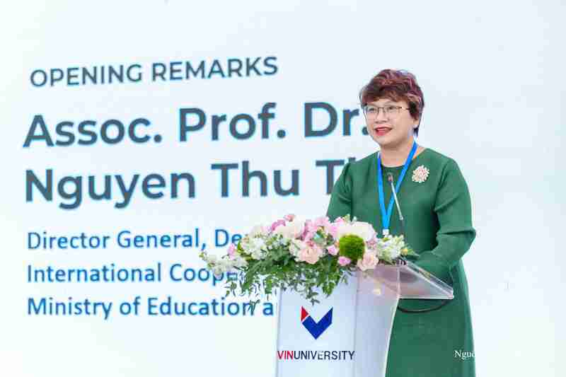 Bà Nguyễn Thu Thủy, Cục trưởng Cục Hợp tác quốc tế, Bộ Giáo dục và Đào tạo phát biểu định hướng về nâng cao vị thế thực chất của giáo dục đại học Việt Nam trên thế giới.
