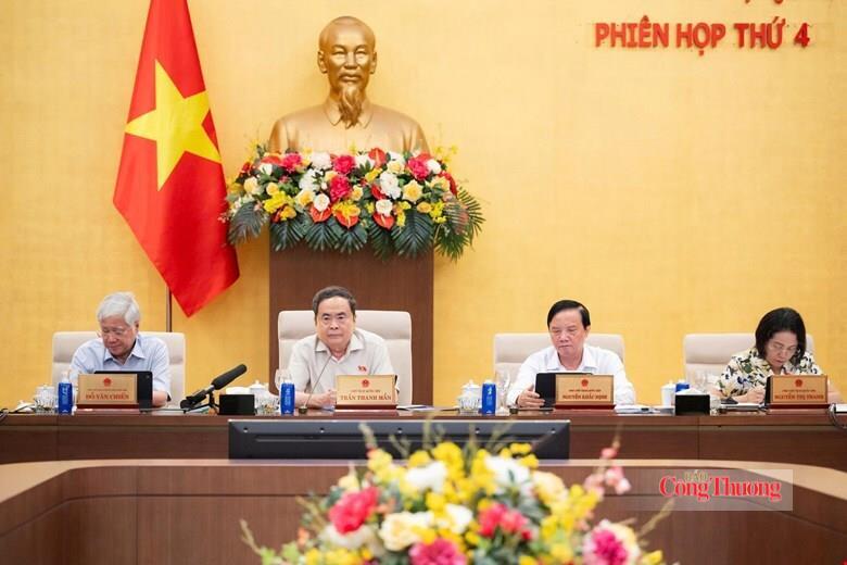 Chủ tịch Quốc hội Trần Thanh Mẫn cho ý kiến tại phiên họp. Ảnh: Vũ Hiếu