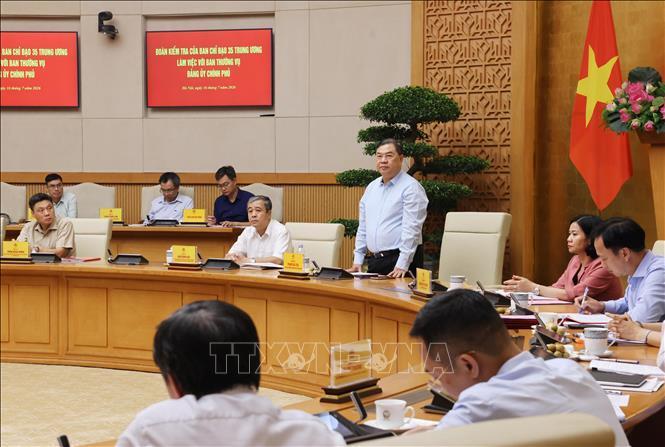 Ủy viên Bộ Chính trị, Phó Bí thư Thường trực Đảng ủy Chính phủ, Phó Thủ tướng Thường trực Phạm Gia Túc, Trưởng Ban Chỉ đạo 35 Đảng ủy Chính phủ phát biểu. Ảnh: Lâm Khánh/TTXVN