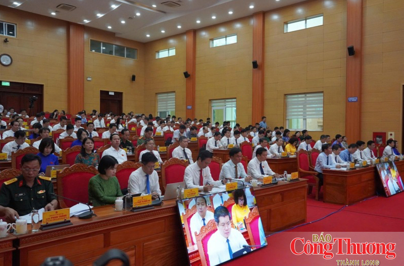 Các đại biểu tham dự kỳ họp