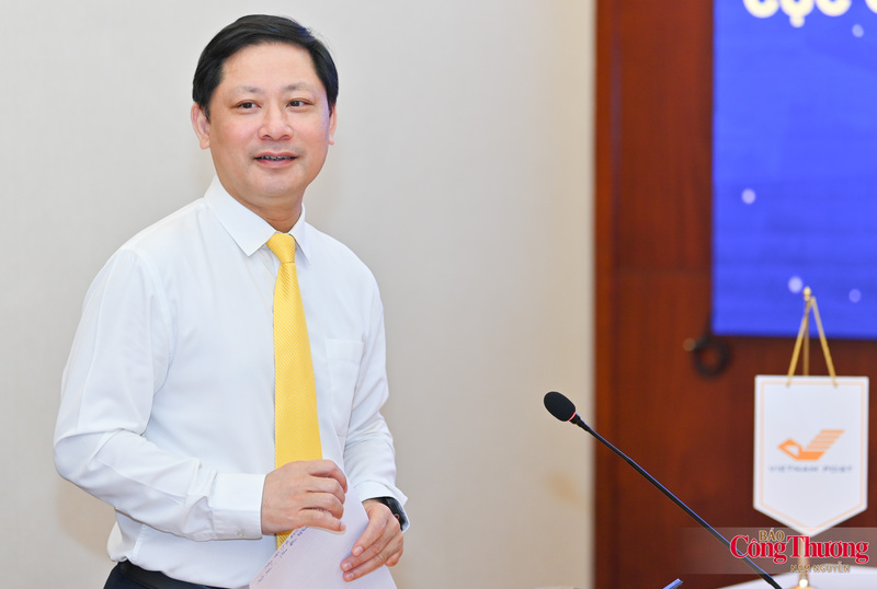 Ông Chu Quang Hào, Tổng giám đốc Tổng công ty Bưu điện Việt Nam phát biểu tại buổi lễ.