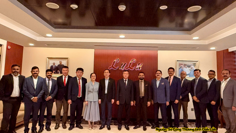 Đoàn công tác của tỉnh Đắk Lắk làm việc với Lulu International Group (tại UAE).