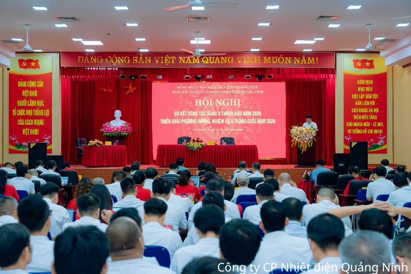Quang cảnh Hội nghị sơ kết công tác Đảng 6 tháng đầu năm của Đảng bộ Công ty cổ phần Nhiệt điện Quảng Ninh.