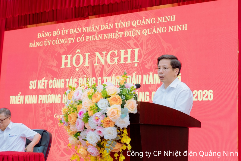 Đồng chí Nguyễn Tuấn Anh, Bí thư Đảng ủy, Chủ tịch HĐQT Công ty tiếp thu ý kiến chỉ đạo và phát biểu kết luận tại Hội nghị