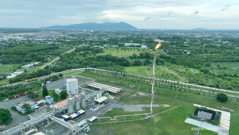 Nhà máy xử lý khí GPP Dinh Cố.