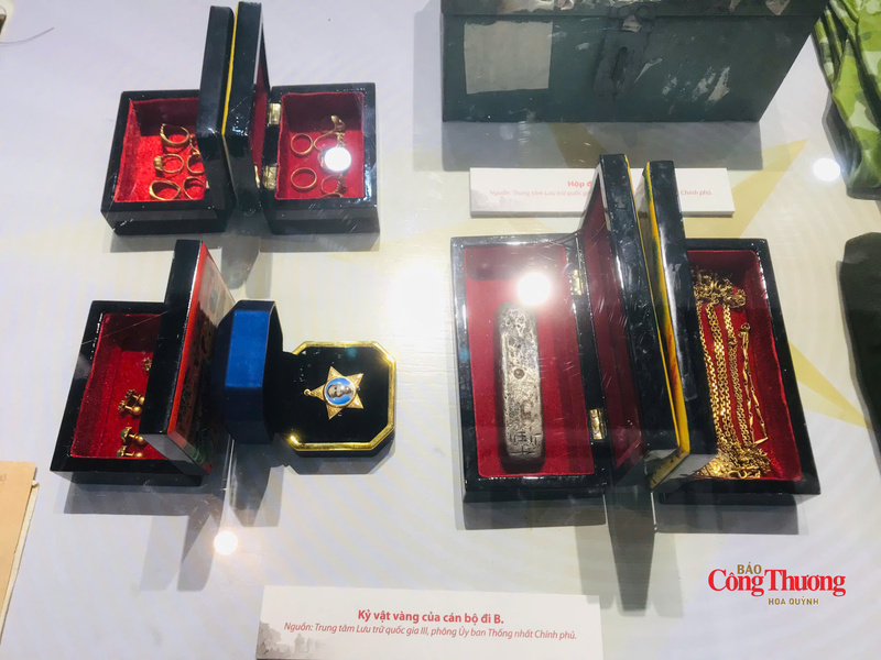 Kỷ vật vàng của cán bộ đi B.