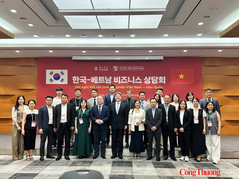 Đại biểu Việt Nam và Hàn Quốc chụp ảnh chung tại Hội nghị kết nối doanh nghiệp Việt Nam - Hàn Quốc. Ảnh: Cục XTTM