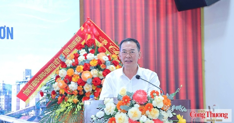 Ông Trịnh Tuấn Sinh, Phó Bí thư Tỉnh ủy, Chủ tịch Ủy ban Mặt trận Tổ quốc Việt Nam tỉnh Thanh Hóa phát biểu tại buổi lễ.