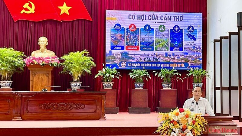 Ông Lê Công Lý - Phó Chủ tịch UBND TP. Cần Thơ, phát biểu tại hội nghị.