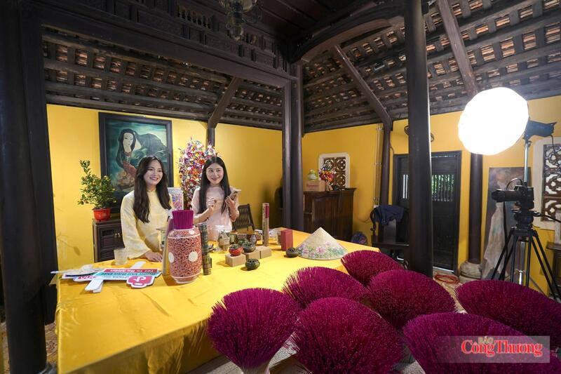 Thực tế cho thấy, các sàn không bán sản phẩm mà bán quyền tiếp cận người mua. Ảnh: Ngọc Linh