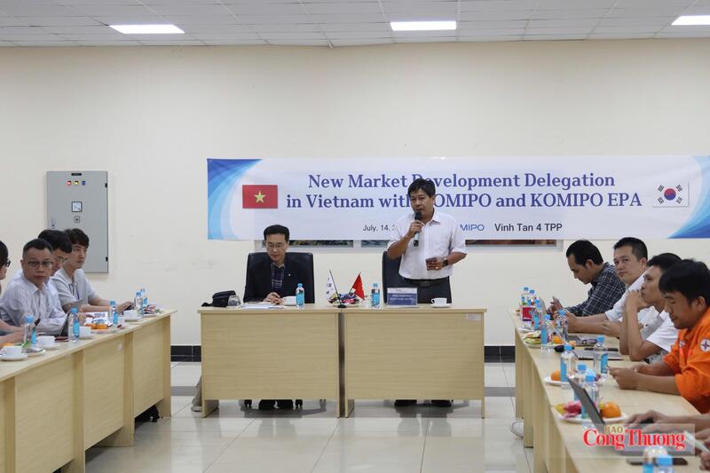 Ông Trần Ngọc Hưởng – Phó giám đốc Nhà máy Nhiệt điện Vĩnh Tân 4 phát biểu tại buổi làm việc