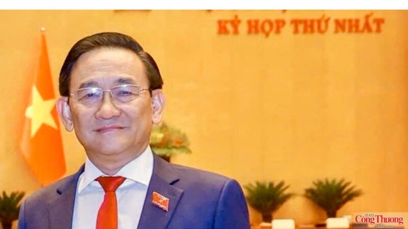 Theo ông Trần Quốc Tuấn, Giám đốc Sở Công Thương Vĩnh Long, ngành Công Thương tập trung triển khai các giải pháp thúc đẩy sản xuất, mở rộng thị trường và nâng cao năng lực cạnh tranh của doanh nghiệp