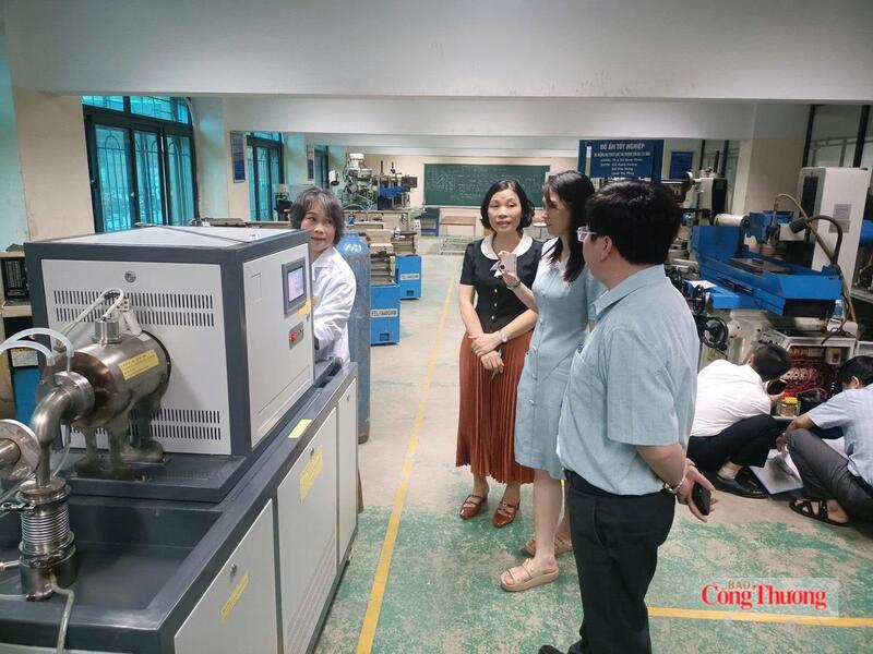 Biến bụi lò luyện thép thành tài nguyên bằng công nghệ vi sóng - 3