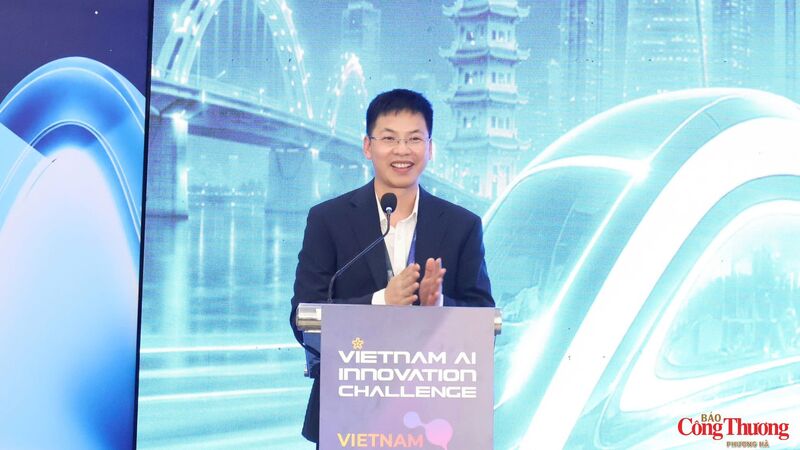Tiến sĩ Trần Thế Hùng, Nhà đồng sáng lập và Giám đốc điều hành Tổ chức AI for Vietnam phát biểu khai mạc sự kiện.