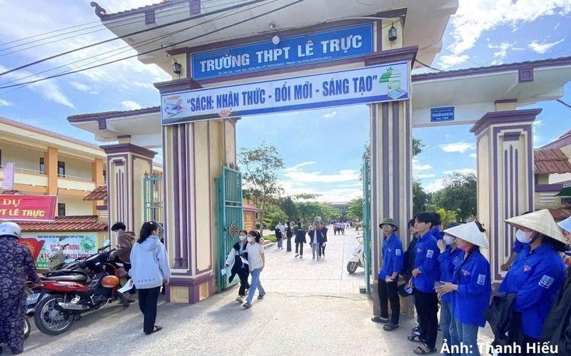 Trường THPT Lê Trực.