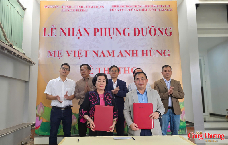 UBND phường Pleiku, Hiệp hội Doanh nghiệp tỉnh Gia Lai và Công ty Cổ phần Công trình đô thị Gia Lai đã ký kết nhận phụng dưỡng Mẹ Việt Nam anh hùng Lê Thị Thọ.