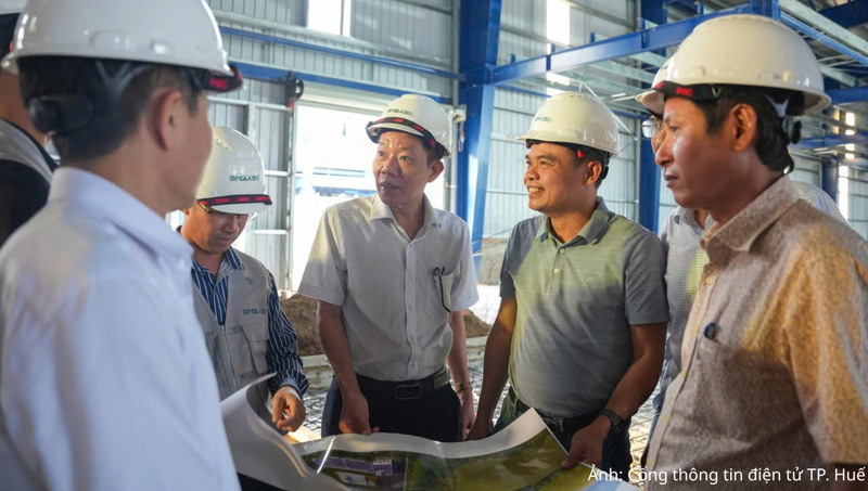 Thành phố Huế tiếp tục đẩy mạnh cơ chế "làn xanh", "48 giờ xử lý vướng mắc" dành cho doanh nghiệp, xử lý các dự án tồn đọng.