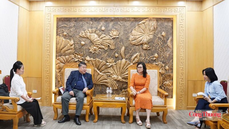 Thứ trưởng Phan Thị Thắng đã tiếp ông Paul Lê, Phó Chủ tịch phụ trách Xúc tiến thương mại và Xuất khẩu Tập đoàn Central Retail.