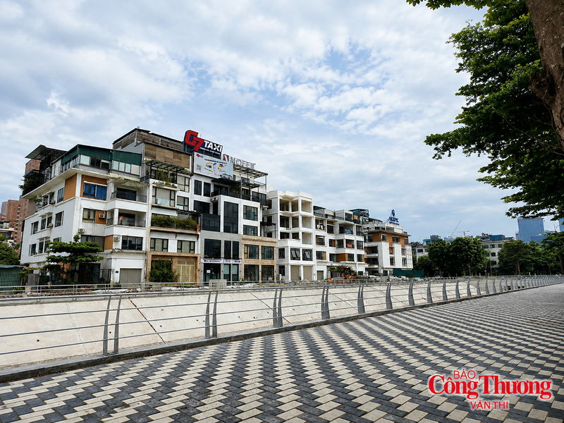 Không gian đô thị trên đường Xuân Tảo trở nên khang trang, sạch đẹp.