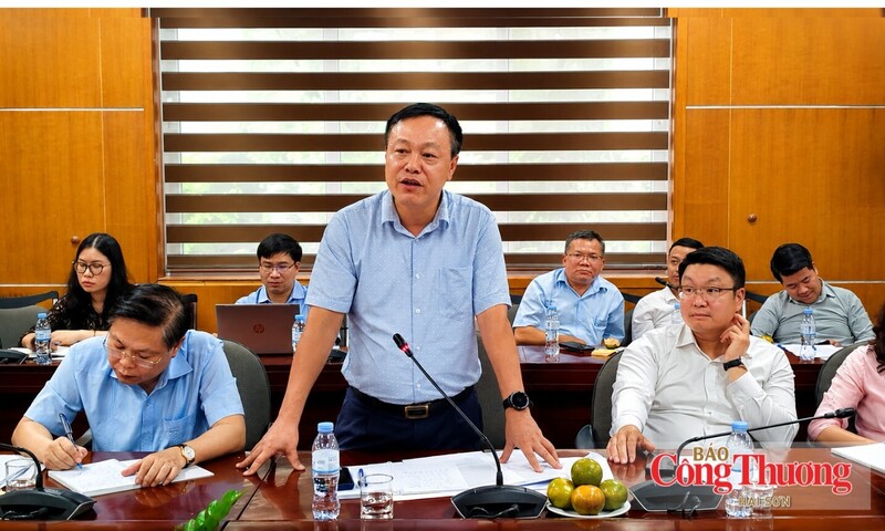 Đại diện Chi bộ Văn phòng Bộ Công Thương phát biểu tại hội nghị.