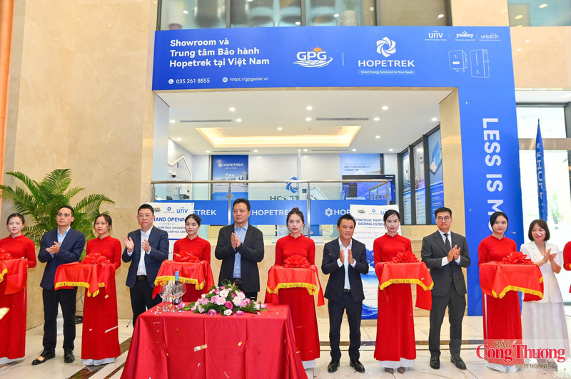 Khai trương showroom bán hàng, trải nghiệm sản phẩm kiêm Trung tâm Bảo hành Hopetrek đầu tiên tại Việt Nam.