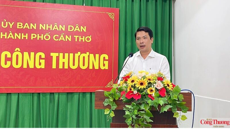 Ông Hà Vũ Sơn, Phó Trưởng ban Thường trực Ban Chỉ đạo 389/TP – Giám đốc Sở Công Thương, phát biểu tại hội nghị.