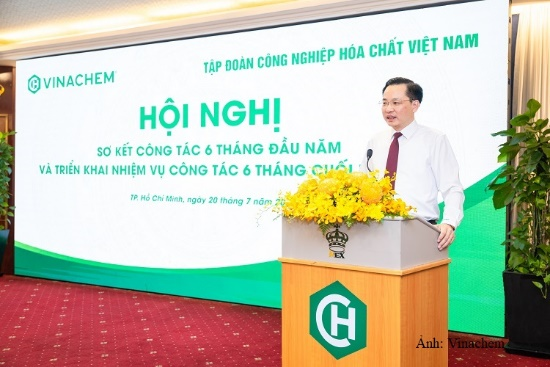 Tổng Giám đốc Vinachem Nguyễn Hữu Tú phát biểu kết luận hội nghị.