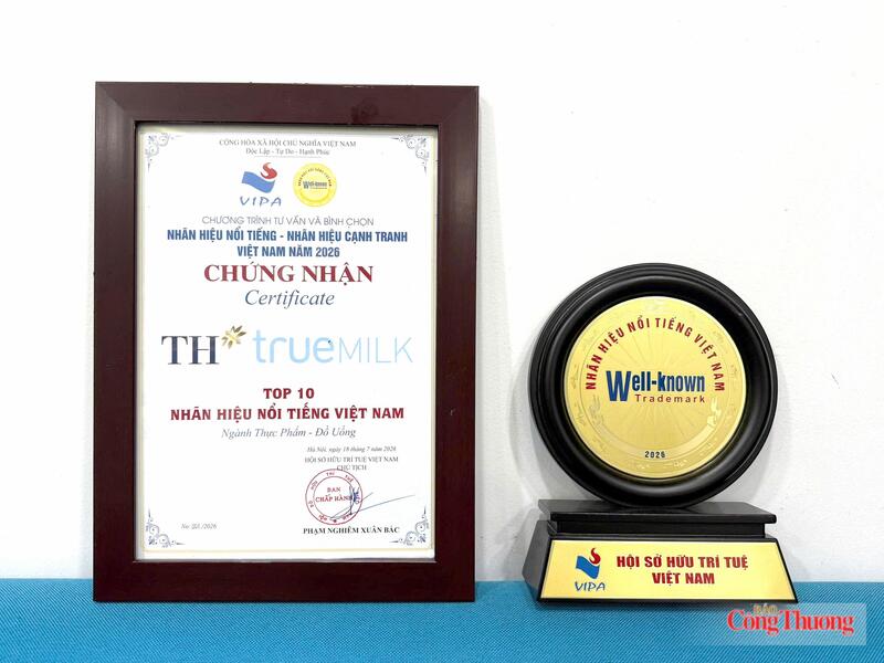 Biểu trưng “Top 10 Nhãn hiệu nổi tiếng Việt Nam năm 2026” ngành Thực phẩm – Đồ uống dành cho TH true MILK.