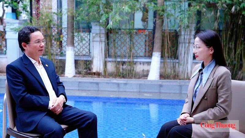 GS.TS Hoàng Văn Cường trả lời phỏng vấn phóng viên Báo Công Thương - Ảnh: Thái Mạnh
