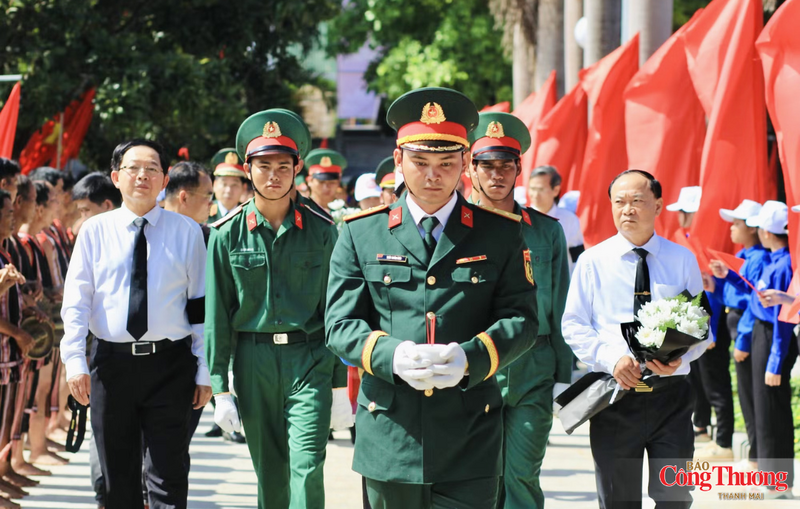 Lễ viếng, truy điệu và an táng 18 hài cốt liệt sĩ quân tình nguyện và chuyên gia Việt Nam hy sinh trong các thời kỳ chiến tranh tại Campuchia được quy tập trong mùa khô 2025-2026.