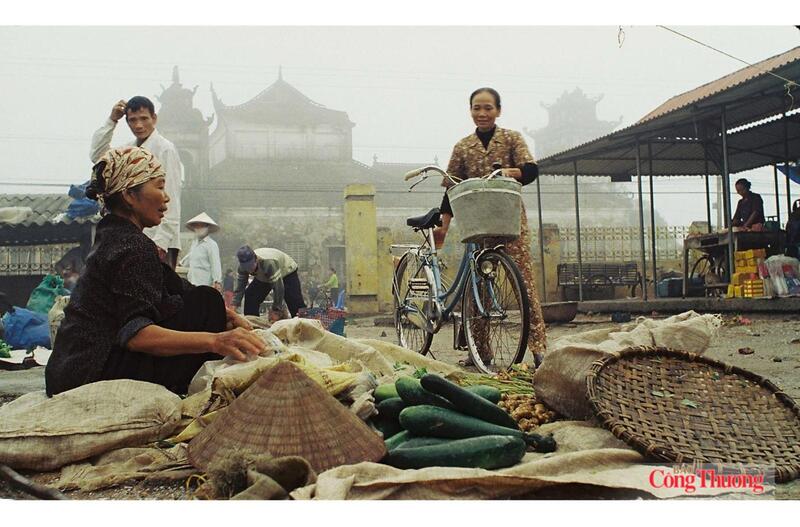 ''Những thước phim lịch sử'' cũng là lời tri ân các phóng viên chiến trường, nhà quay phim của Hãng phim Tài liệu và Khoa học Trung ương, những người đã không quản hiểm nguy, bám sát chiến trường để ghi lại những khoảnh khắc chân thực của lịch sử.