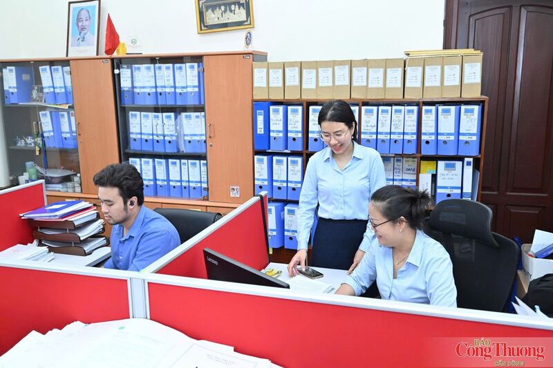 Bộ Tài chính đề xuất rút ngắn thời gian cấp Giấy chứng nhận dịch vụ thẩm định giá. Ảnh minh hoạ