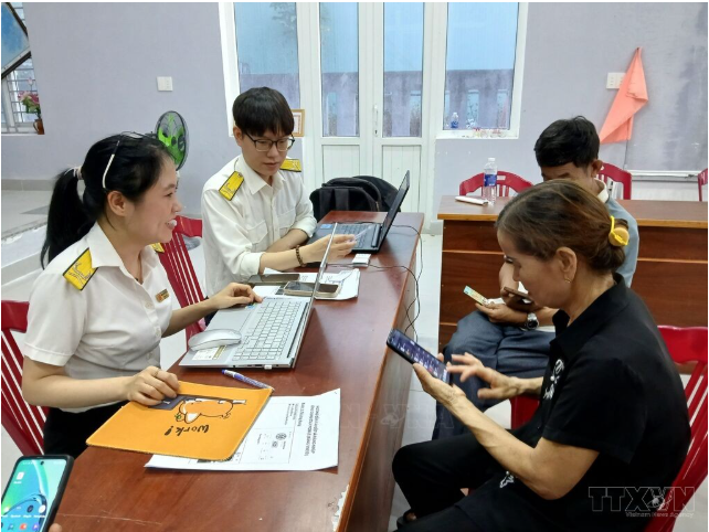Chính phủ ban hành Nghị định liên quan đến thuế. Ảnh minh họa: Mỹ Hà - TTXVN