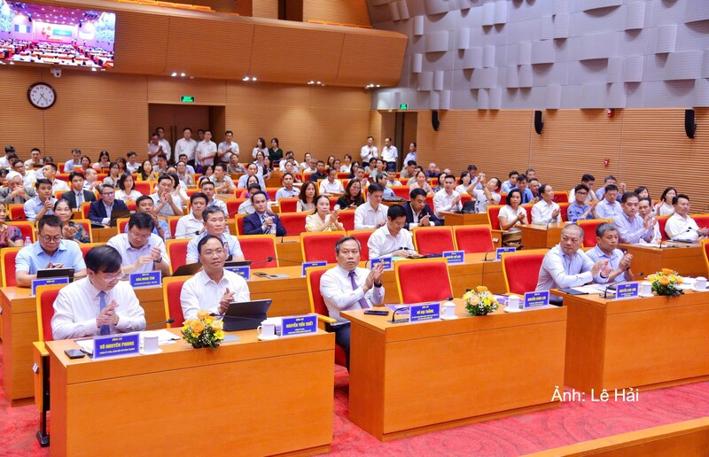 Các đại biểu dự hội nghị.