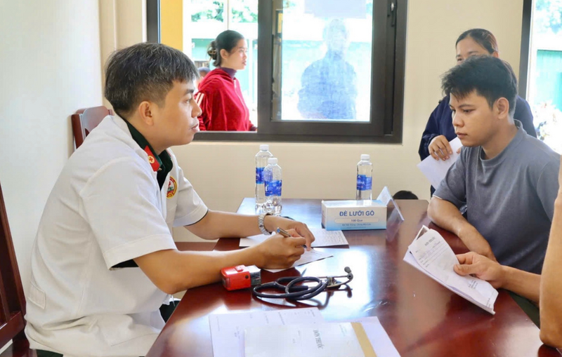 Qua hai chương trình tại Ia Chia và Ia Dom, hơn 1.300 lượt người dân đã được chăm sóc sức khỏe, cấp thuốc miễn phí và trao gửi những phần quà nghĩa tình.