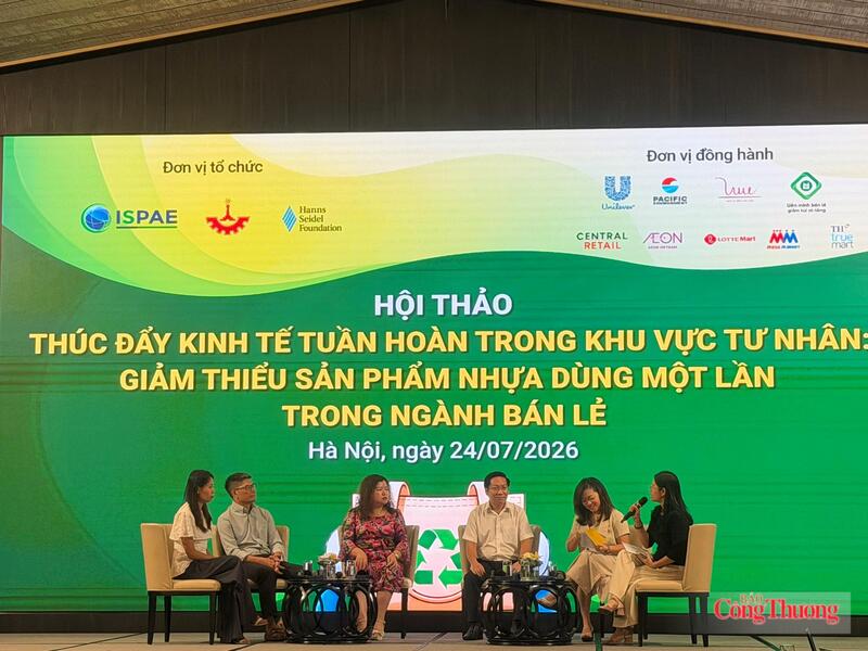 Các diễn giả tại Hội thảo. Ảnh: Thu Vinh