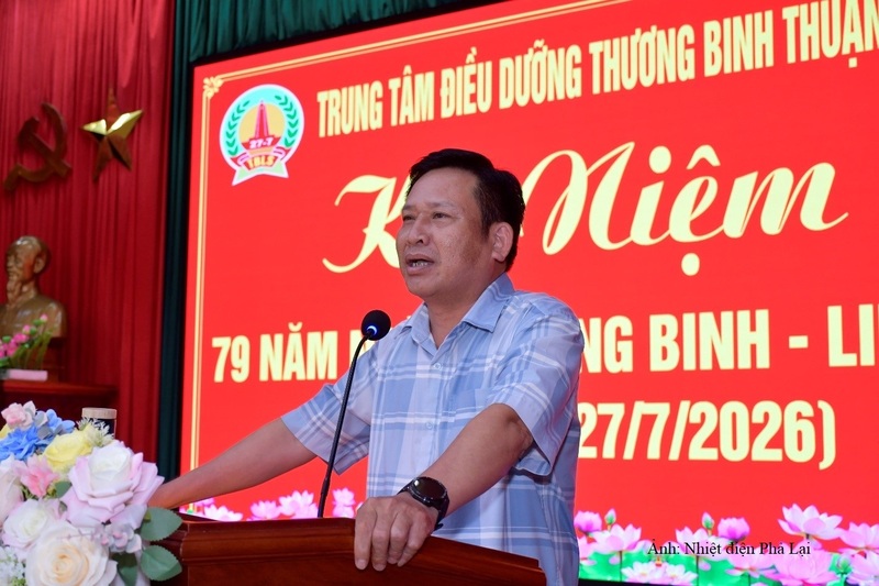 Ông Lê Văn Chính - Chủ tịch Công đoàn Công ty phát biểu.