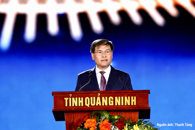 Chủ tịch UBND tỉnh Quảng Ninh Bùi Văn Khắng phát biểu tại chương trình.