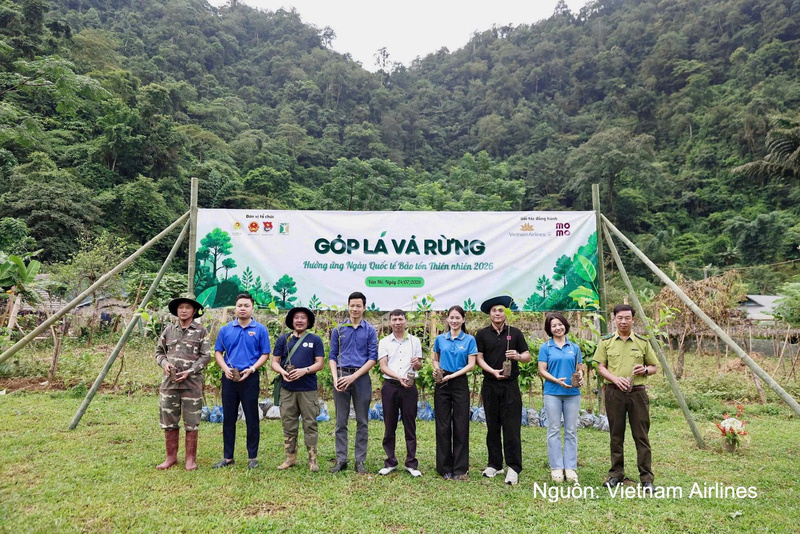 Chương trình "Góp Lá Vá Rừng" năm 2026 góp phần bảo tồn đa dạng sinh học và thúc đẩy các hoạt động phát triển bền vững.