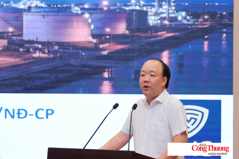 Ông Trần Hữu Linh - Cục trưởng Cục Quản lý và Phát triển thị trường trong nước, Bộ Công Thương phát biểu khai mạc.
