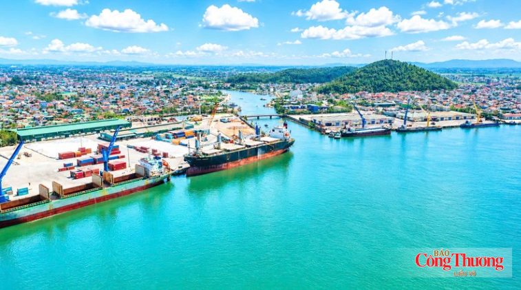 Nghệ An đang xây dựng các cảng nước sâu, phát triển hệ thống logistics hiện đại