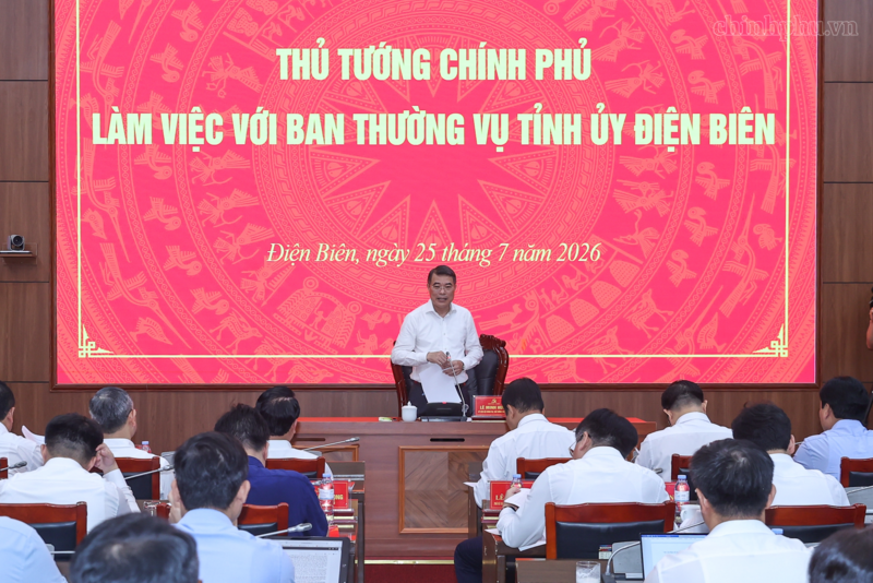 Thủ tướng: Điện Biên có những khó khăn về hạ tầng, điều kiện khách quan thì phải bù lại bằng năng lực cạnh tranh, năng lực xử lý điều hành của chính quyền - Ảnh: VGP/Nhật Bắc