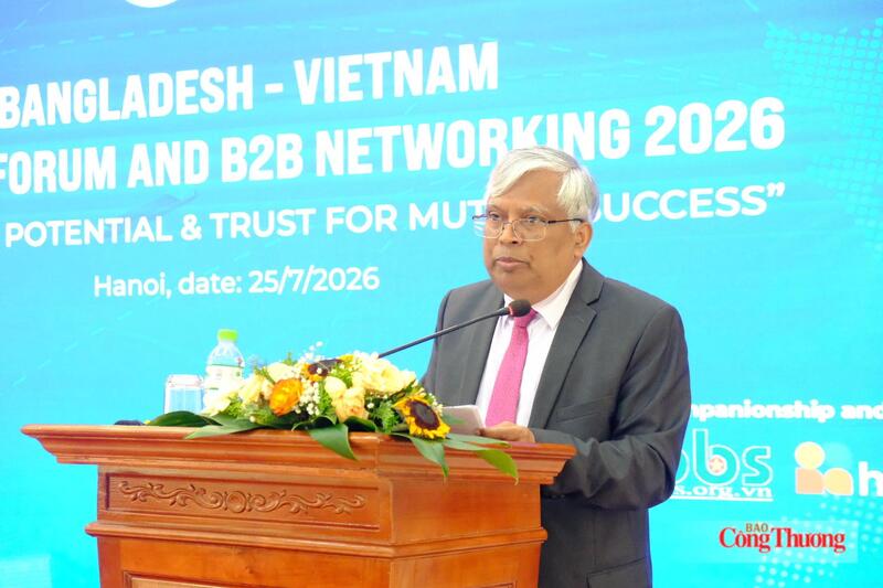 Đại sứ Bangladesh tại Việt Nam Md. Lutfor Rahman phát biểu tại diễn đàn. Ảnh: Lê An